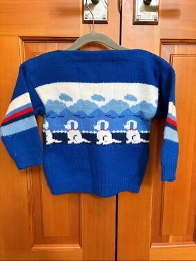 Vintage Blue Knit Sweater with Snowy Dog Motif 4/5 BEST Play Condition